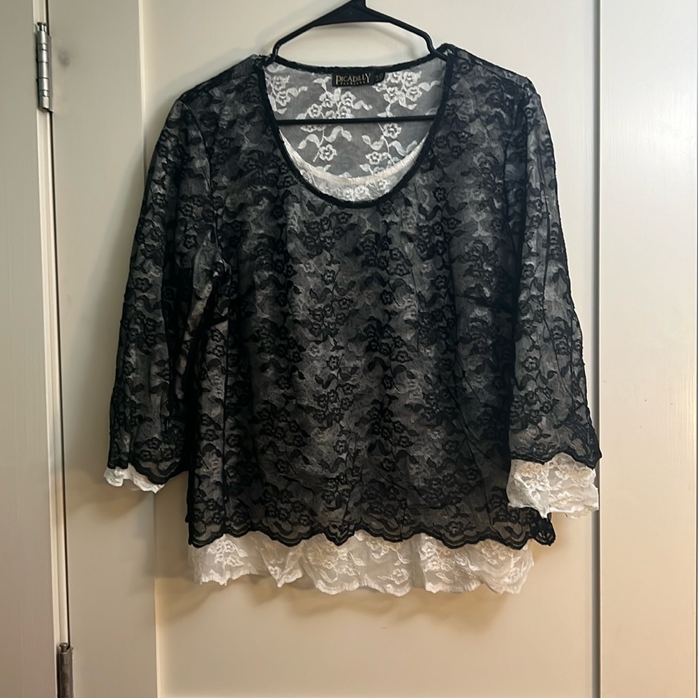 Women’s lace top